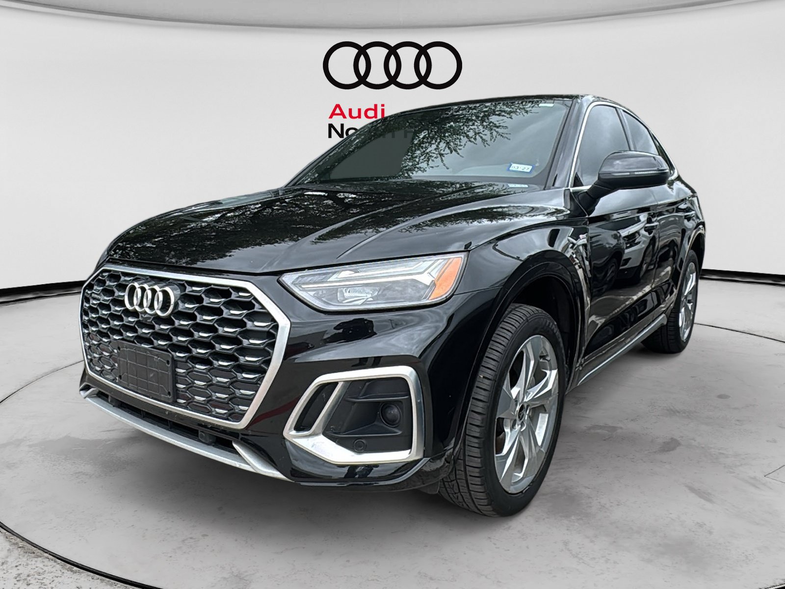 Used 2024 Audi Q5 2.0T Premium w/ Convenience Package AWD/4WD image 3