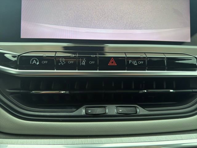 Used 2024 Jeep Compass Limited image 25