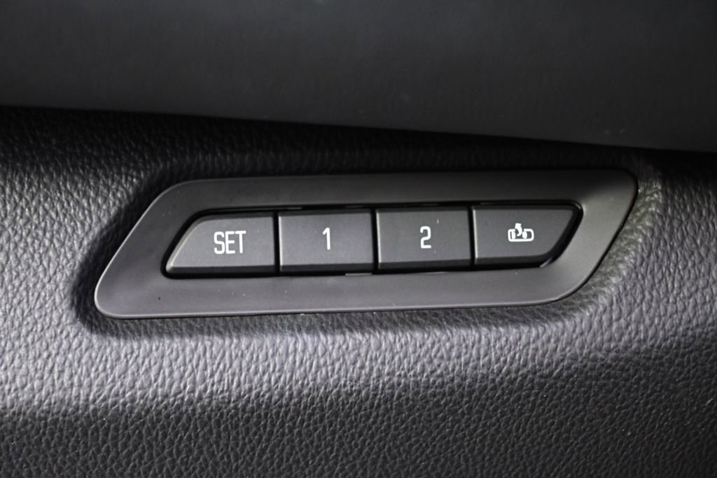 Used 2017 Cadillac Escalade ESV Platinum image 25
