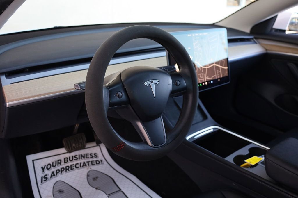 Used 2023 Tesla Model 3 Standard Range image 13