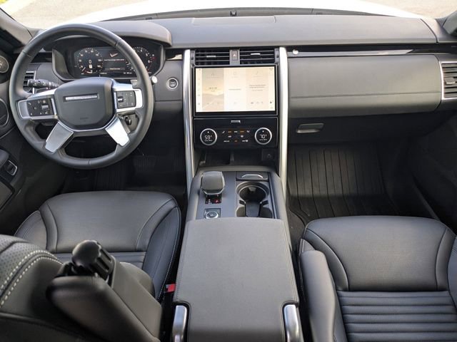 Used 2025 Land Rover Discovery S AWD/4WD image 16