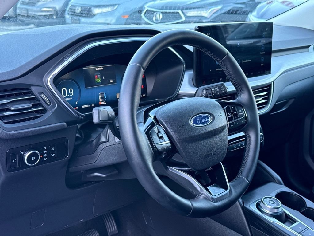 Used 2025 Ford Escape Platinum AWD/4WD image 26