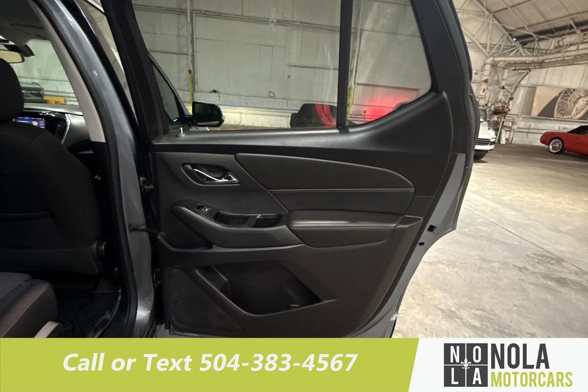 Used 2020 Chevrolet Traverse LT image 25