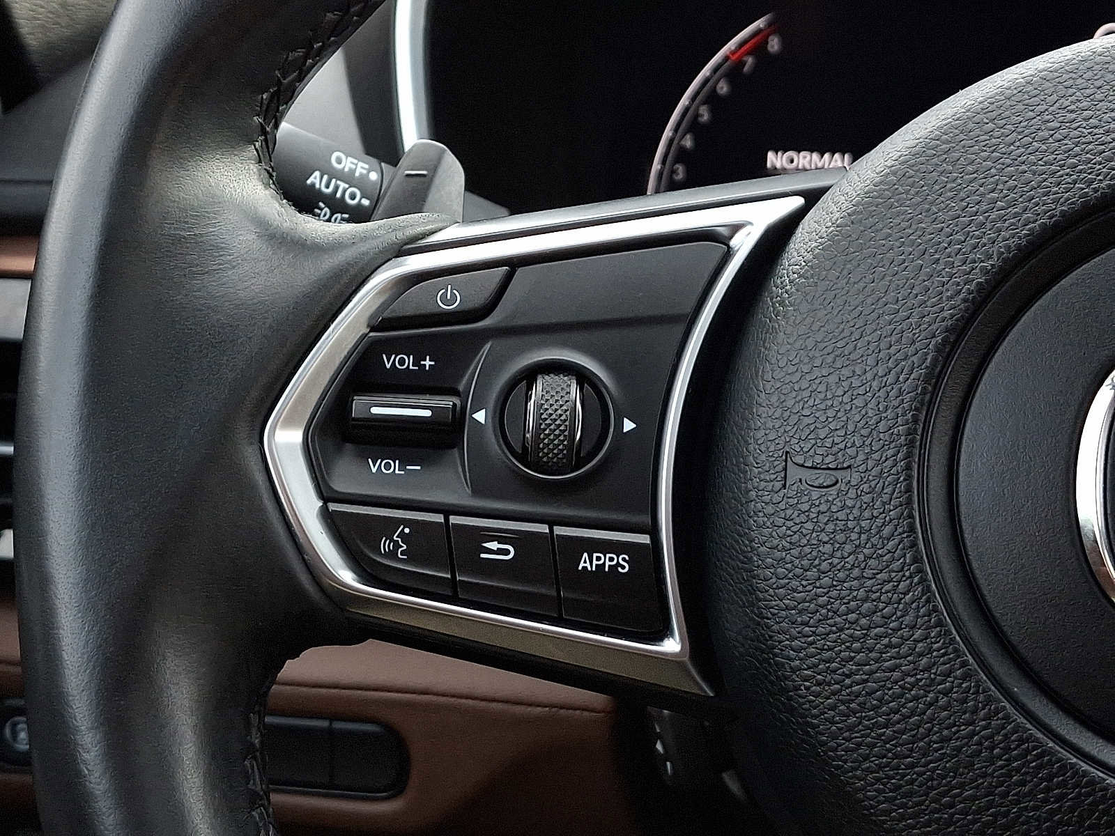 Used 2024 Acura MDX SH-AWD w/ Technology Package image 22