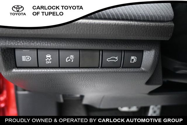 Used 2025 Toyota Camry SE w/ Convenience Package FWD image 20