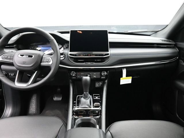 New 2026 Jeep Compass Latitude image 23