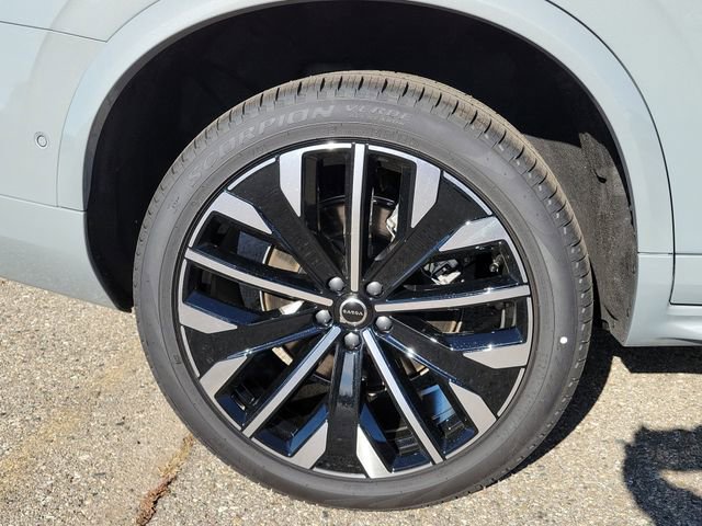 New 2026 Volvo XC90 B6 Ultra w/ Protection Package image 5