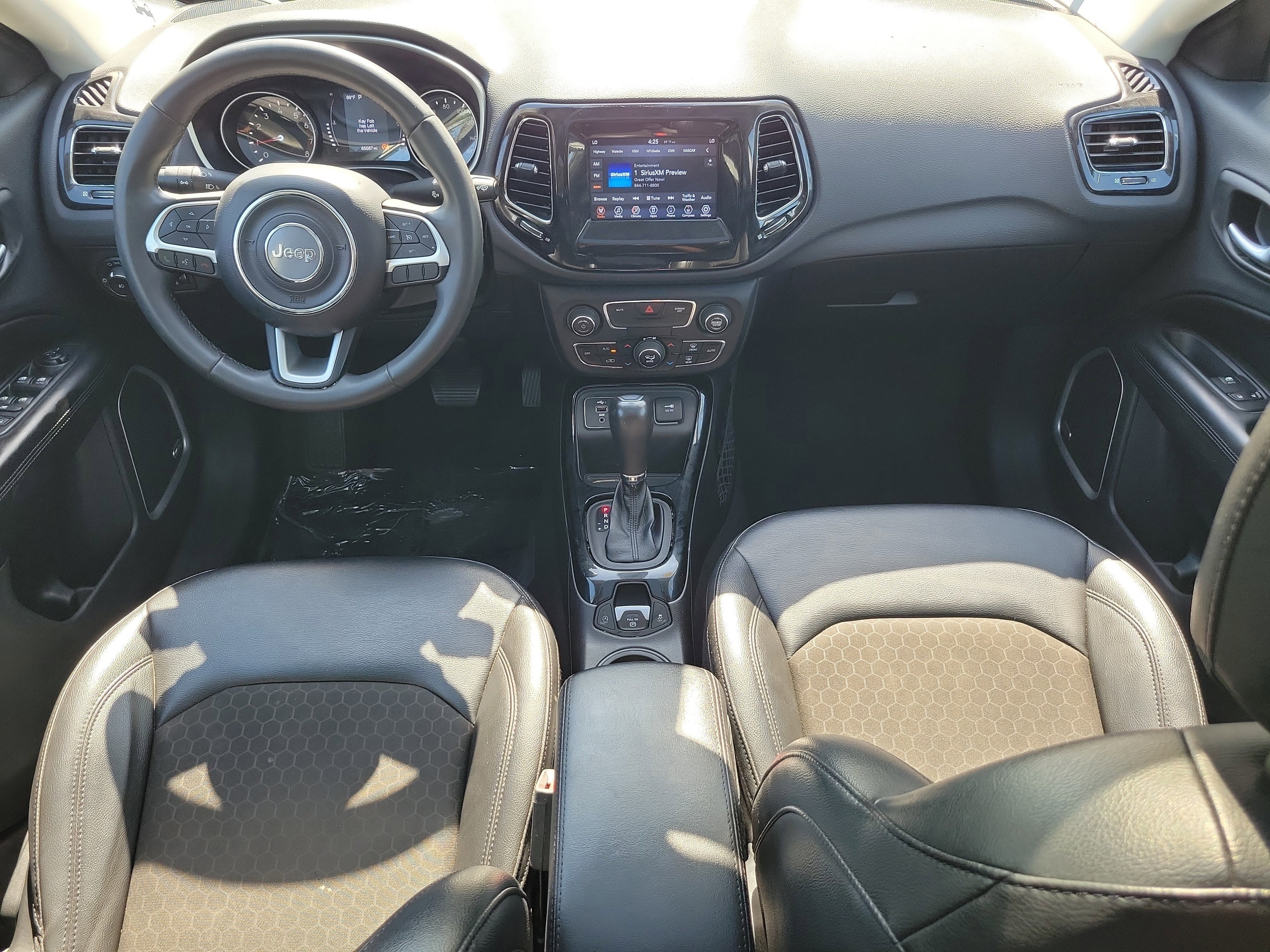 Used 2021 Jeep Compass Altitude w/ Sun and Sound Group image 11