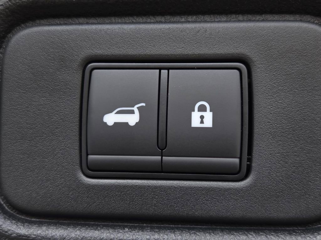 New 2026 Nissan Pathfinder SV image 10