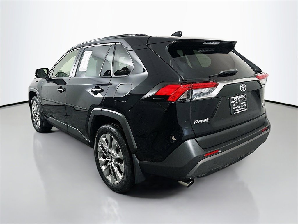 Used 2019 Toyota RAV4 Limited image 5