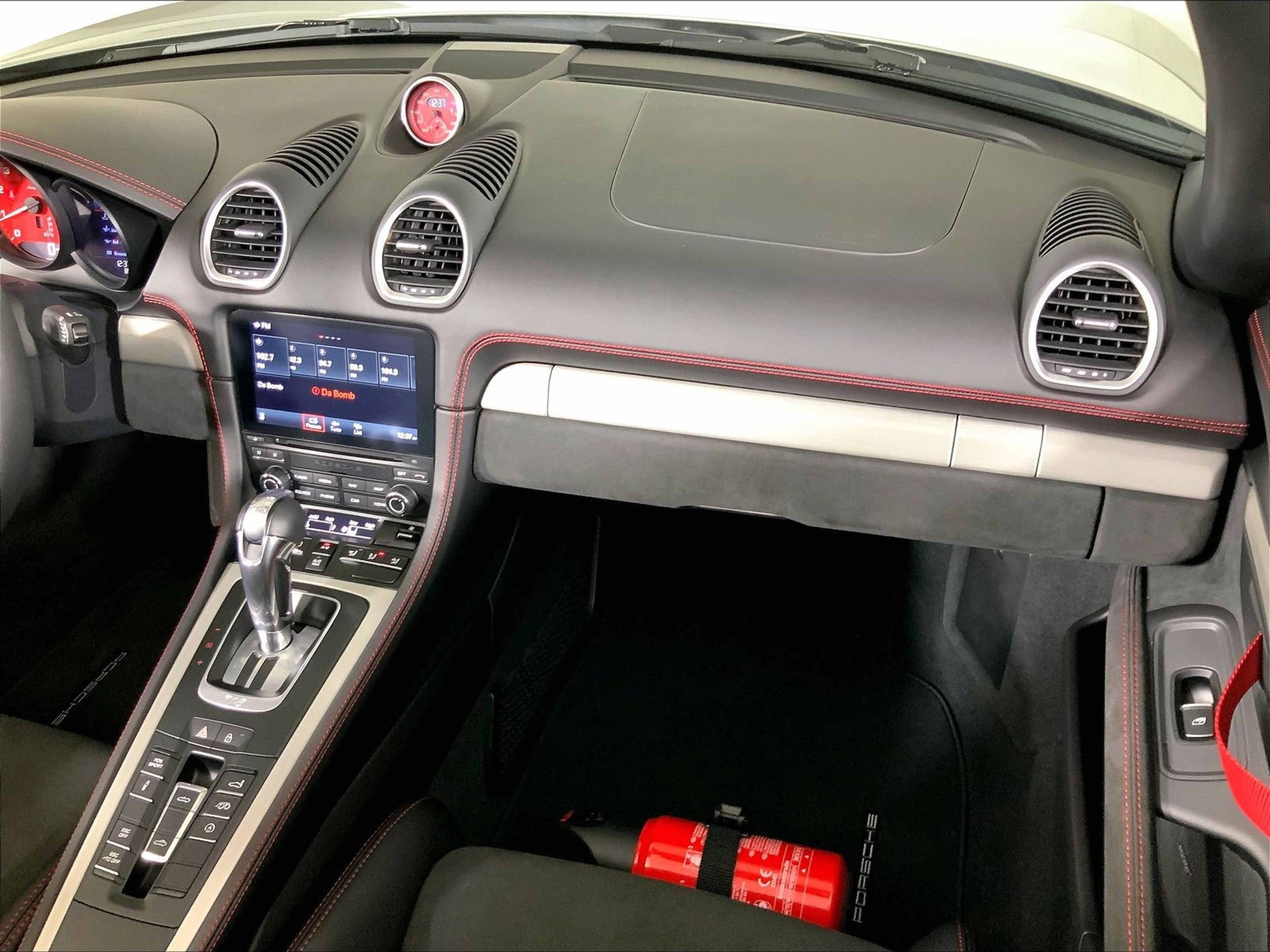 Certified 2021 Porsche 718 Boxster Spyder RWD image 17