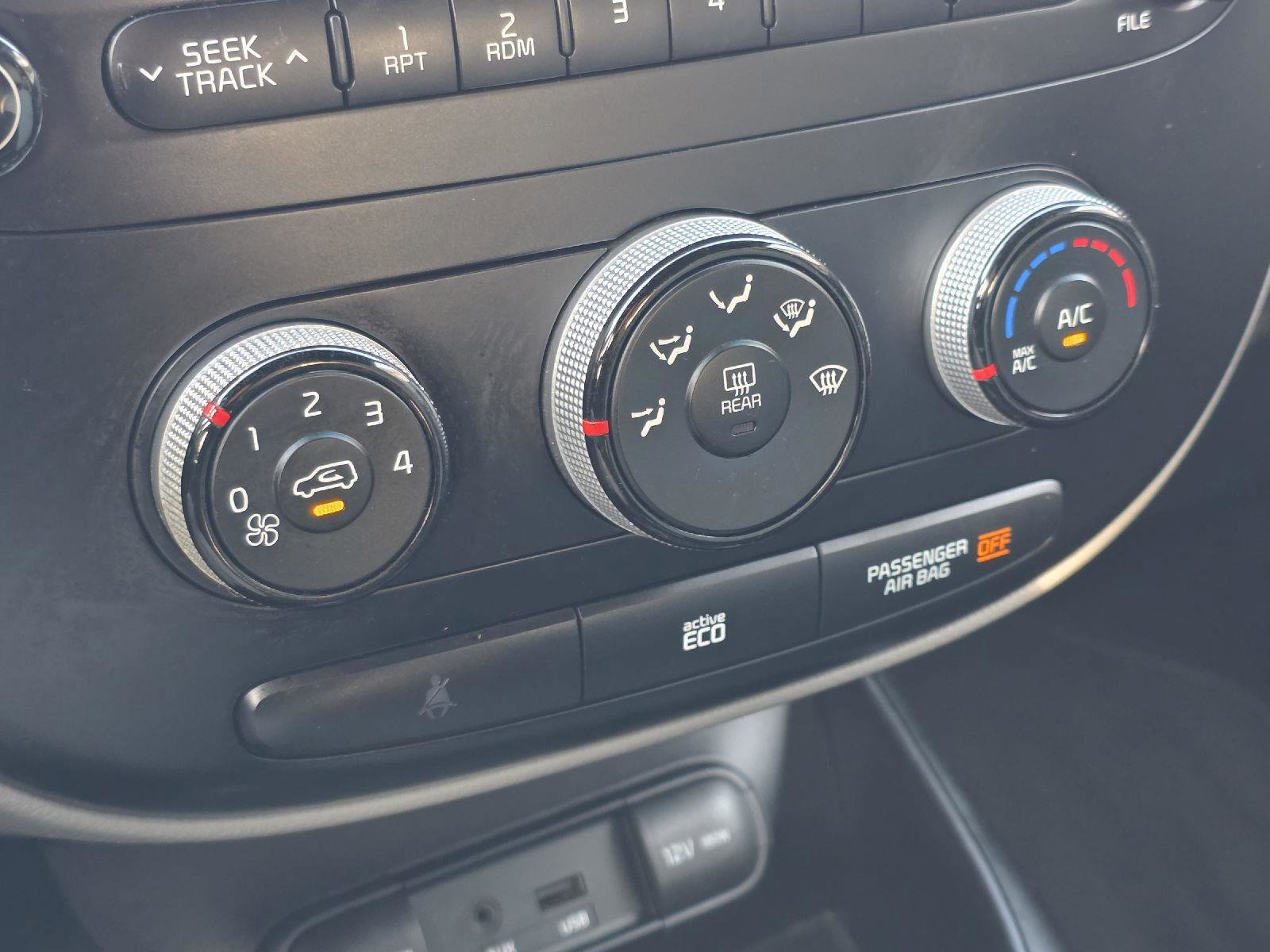 Used 2014 Kia Soul + image 17