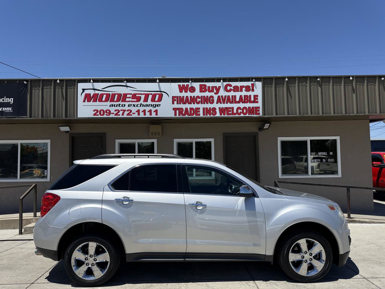 Used 2014 Chevrolet Equinox LT FWD image 2
