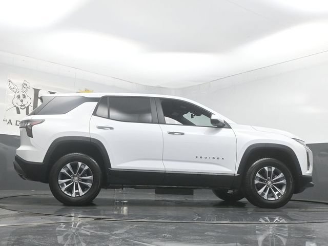 New 2026 Chevrolet Equinox LT w/ Safety and Technology Package FWD image 31