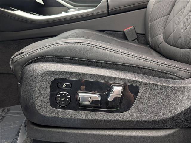 New 2026 BMW X5 xDrive50e w/ M Sport Package AWD/4WD image 4