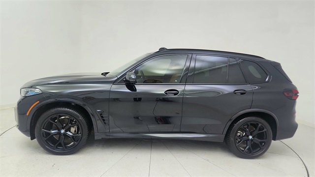 Used 2025 BMW X5 sDrive40i w/ M Sport Package image 3