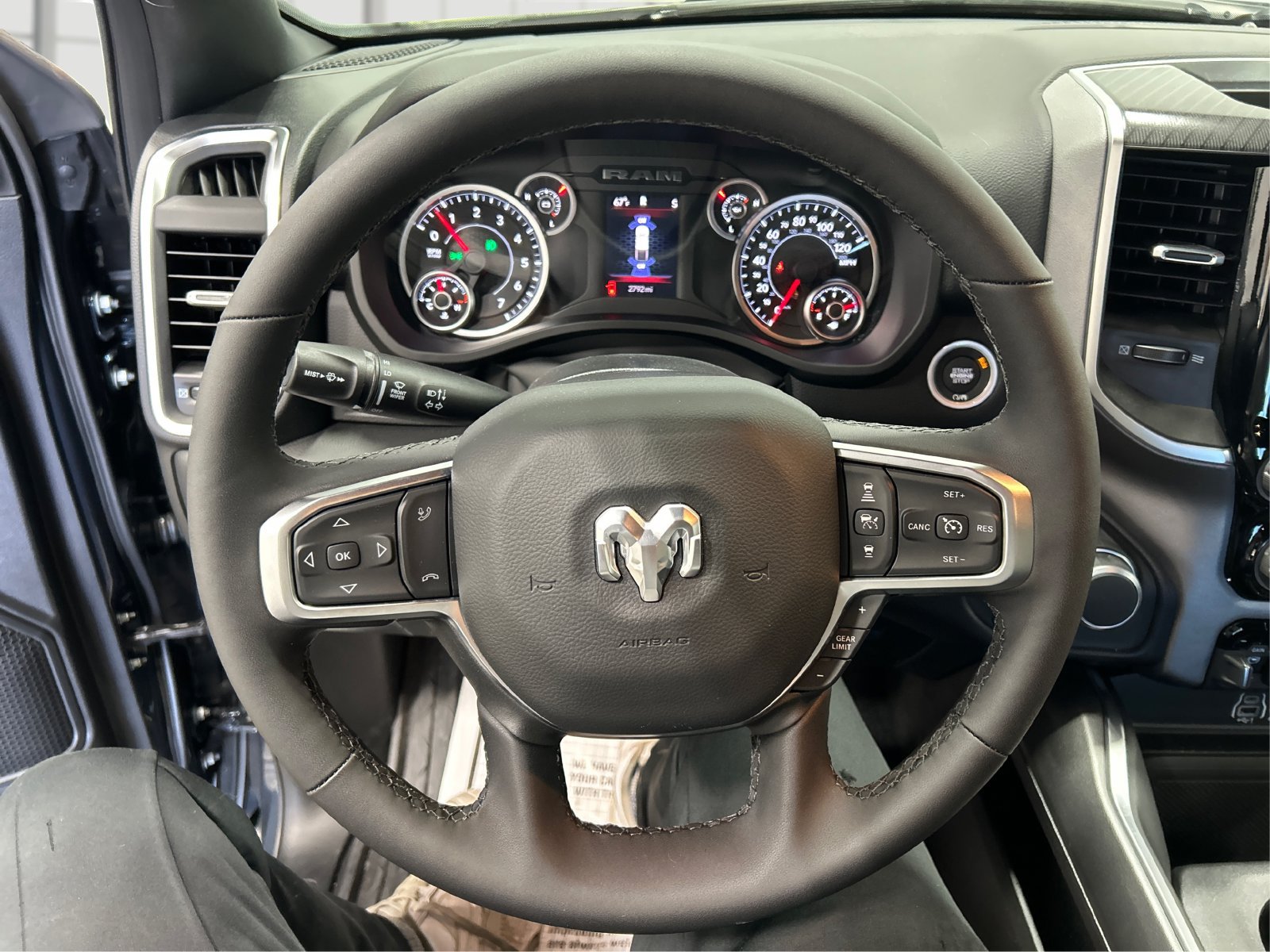 New 2026 RAM 1500 Big Horn AWD/4WD image 15