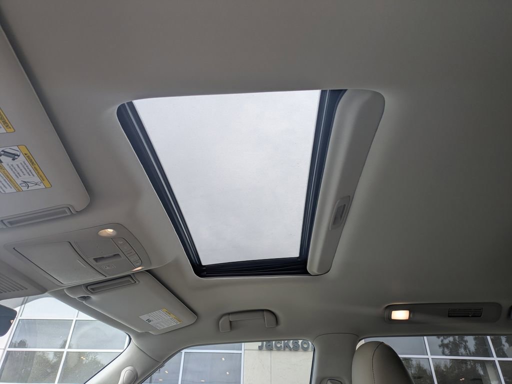 Used 2023 INFINITI QX80 Premium Select w/ Cargo Package image 26