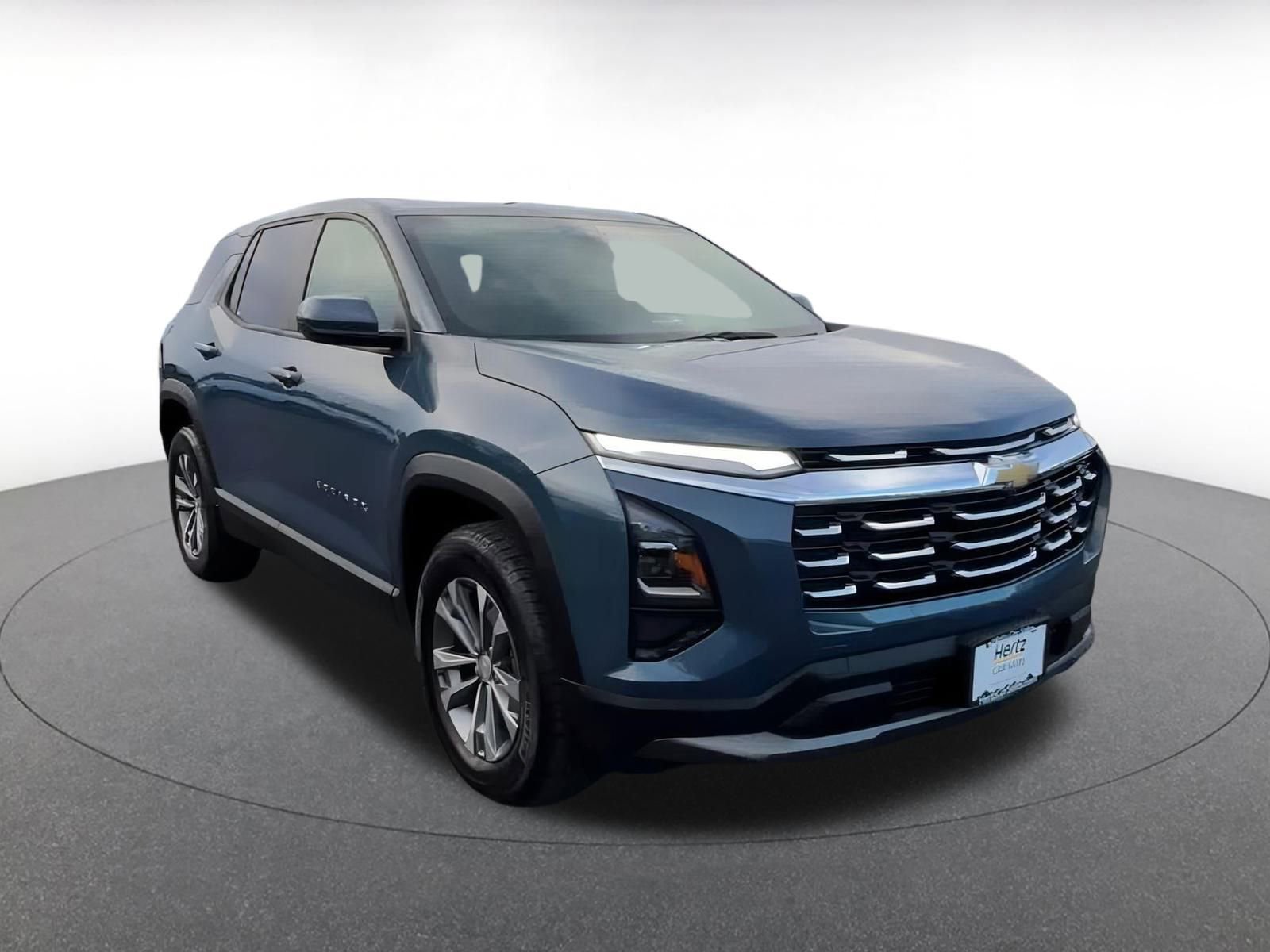 Used 2025 Chevrolet Equinox LT image 3