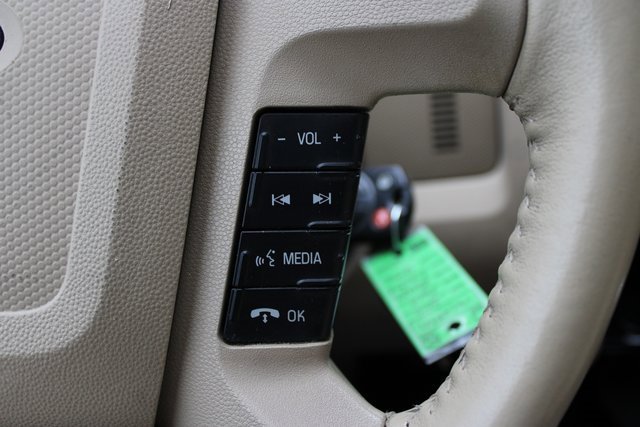 Used 2010 Ford Escape Limited image 19
