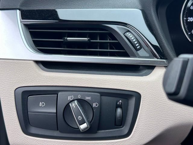 Used 2018 BMW X1 xDrive28i image 17
