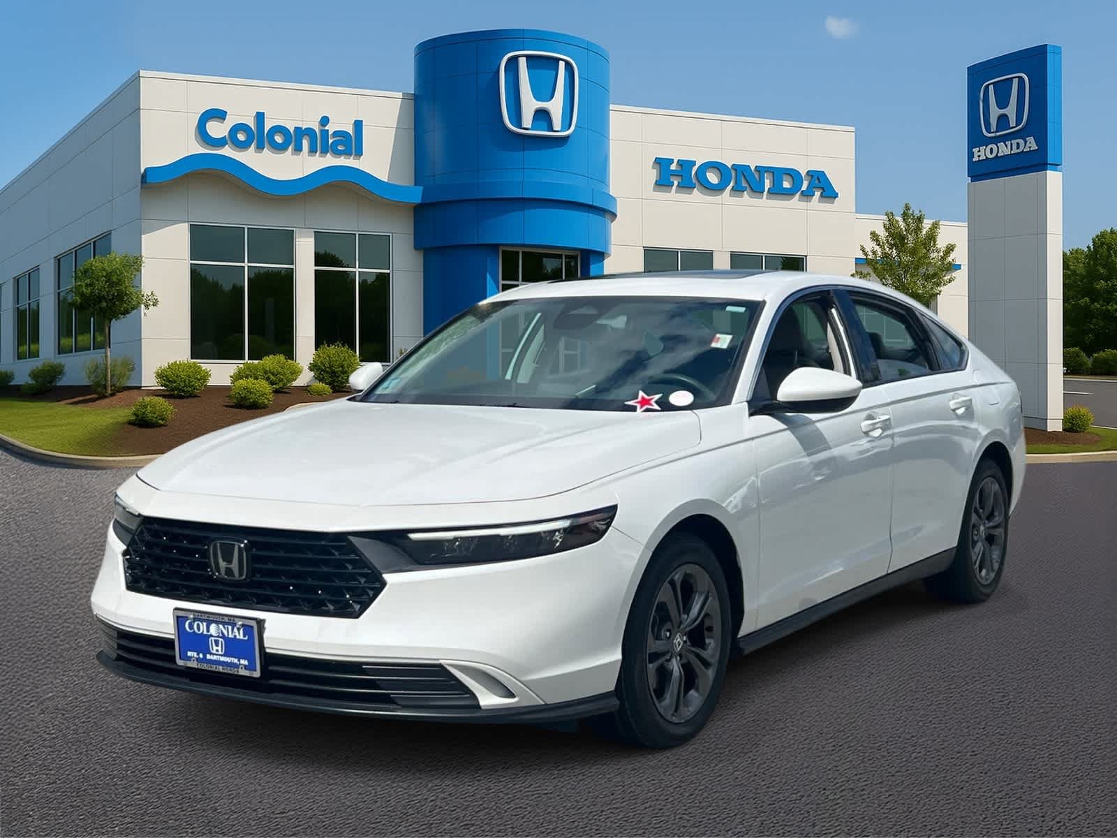 Used 2023 Honda Accord EX image 2