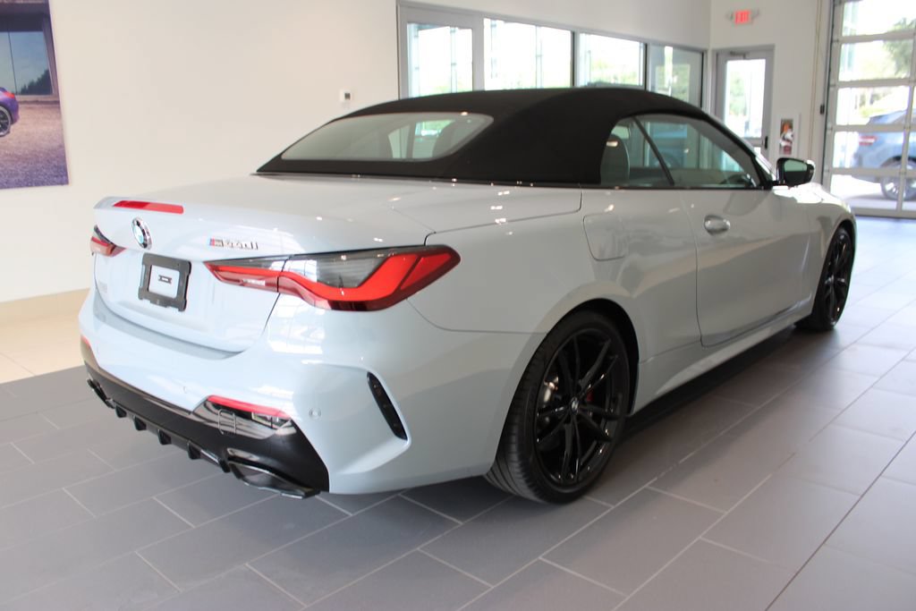Used 2024 BMW M440i Convertible w/ Shadowloine Package RWD image 24