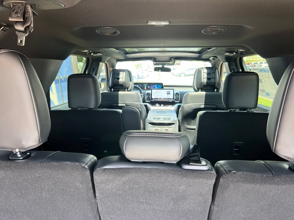 New 2026 Ford Expedition Max Platinum w/ Stealth Performance Package AWD/4WD image 12