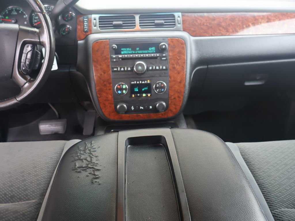 Used 2007 Chevrolet Suburban LT image 26