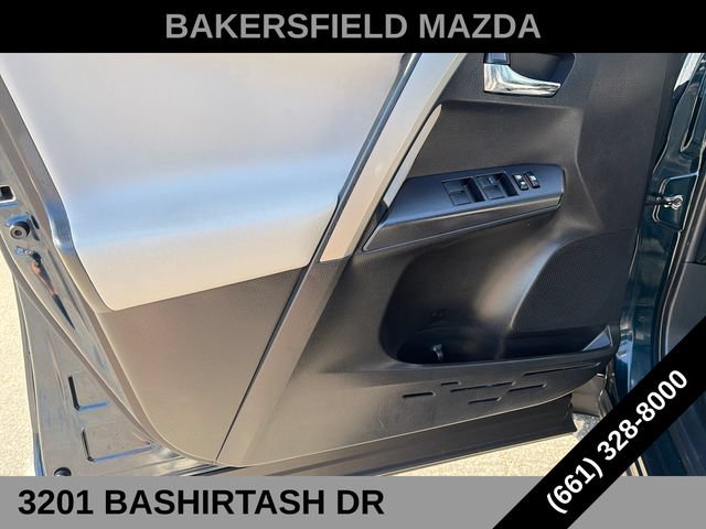 Used 2018 Toyota RAV4 XLE FWD image 10