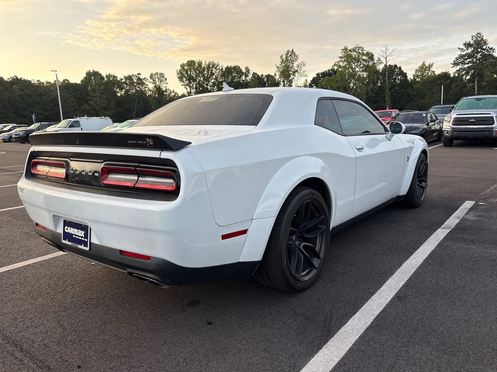 Used 2022 Dodge Challenger R/T Scat Pack RWD image 5