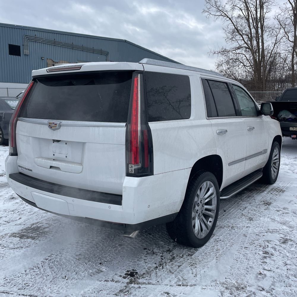Used 2018 Cadillac Escalade Luxury w/ LPO, Radiant Package image 6