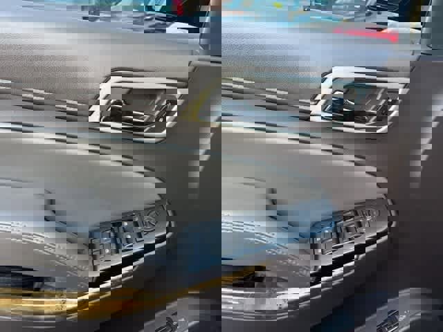 Used 2016 GMC Yukon XL Denali w/ Open Road Package image 6