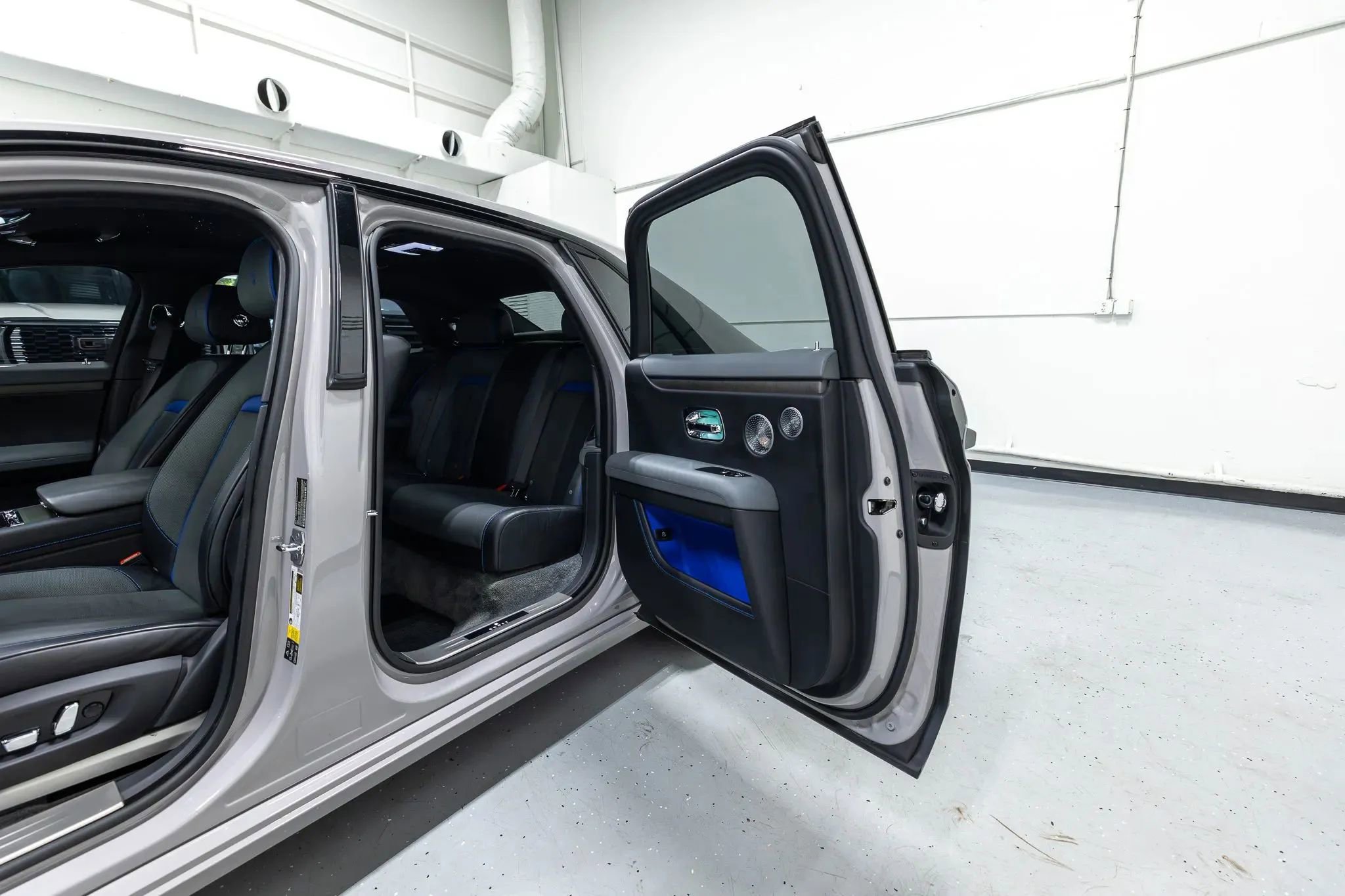 Used 2021 Rolls-Royce Ghost AWD/4WD image 41