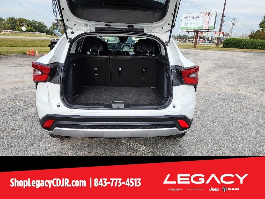 Used 2024 Chevrolet Trax LT image 9