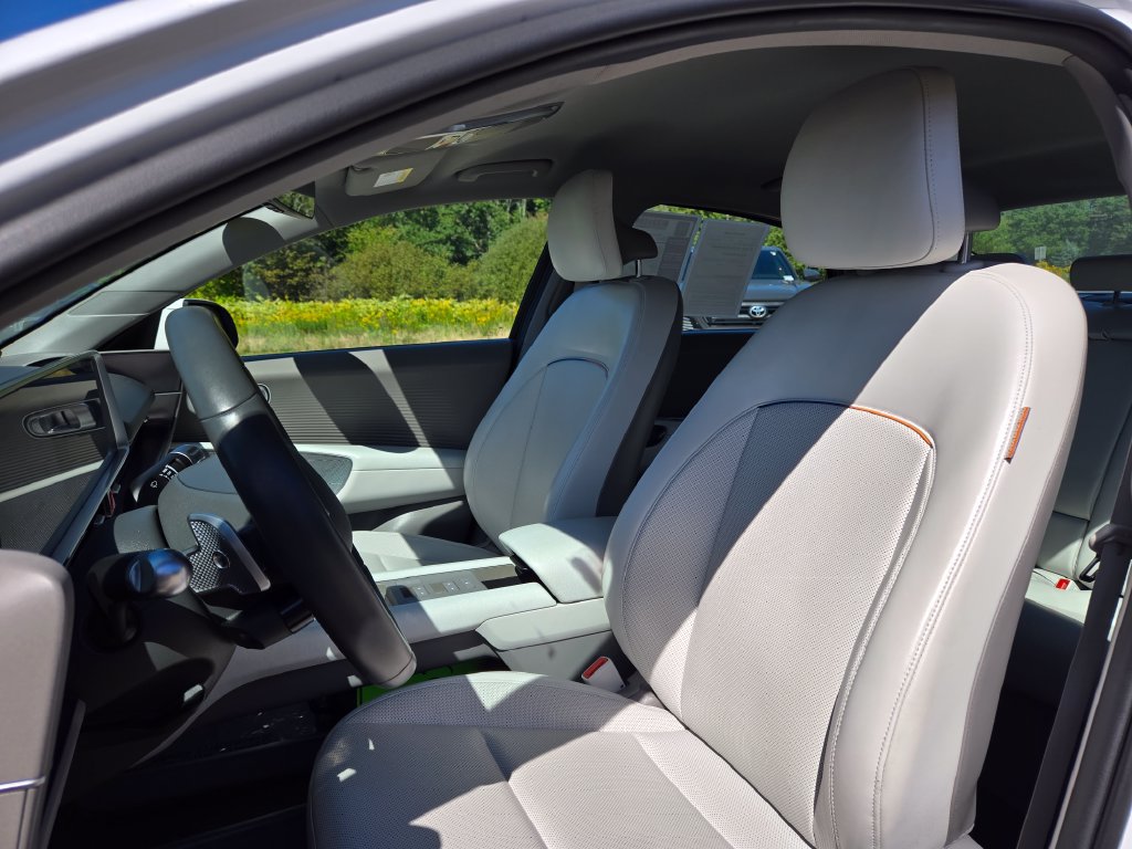 Used 2023 Hyundai Ioniq 6 SEL AWD/4WD image 13
