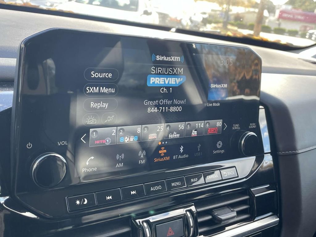 Used 2023 Nissan Pathfinder SL image 25