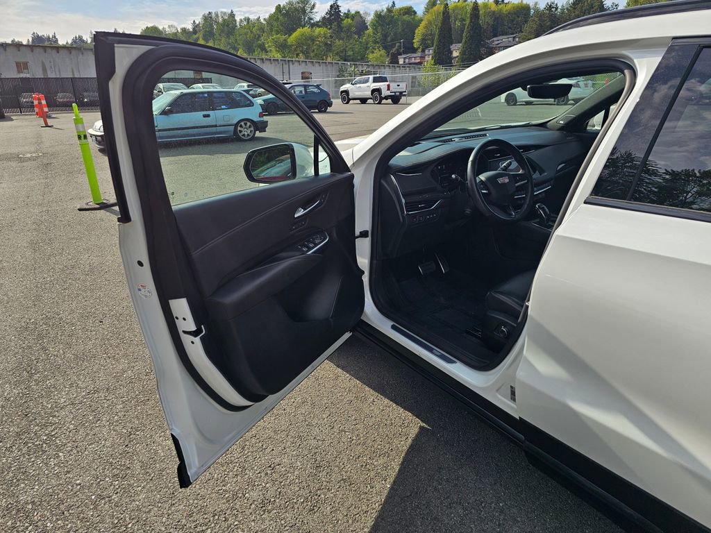Used 2023 Cadillac XT4 Sport AWD/4WD image 20