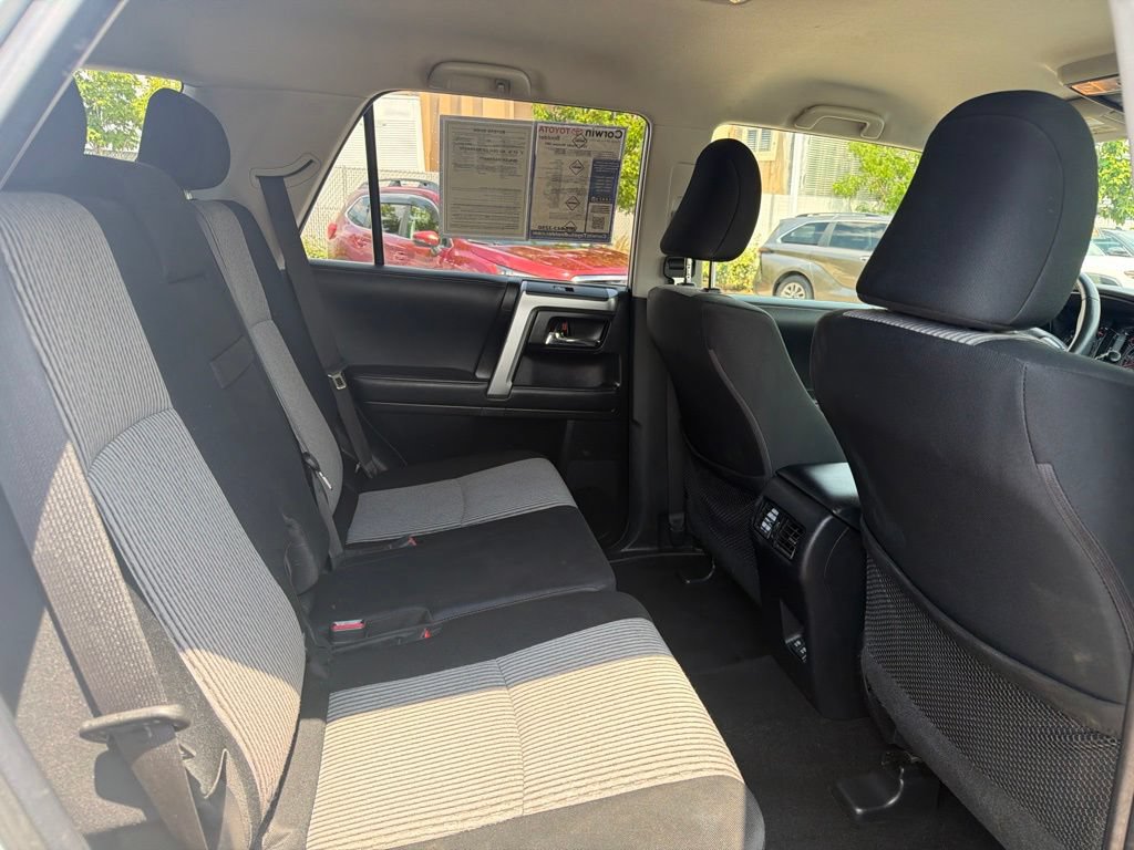 Used 2022 Toyota 4Runner SR5 AWD/4WD image 15