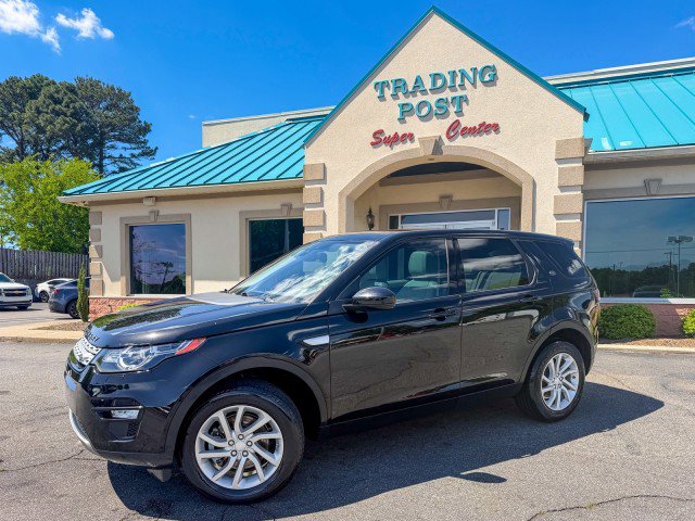 Used 2016 Land Rover Discovery Sport HSE AWD/4WD image 3