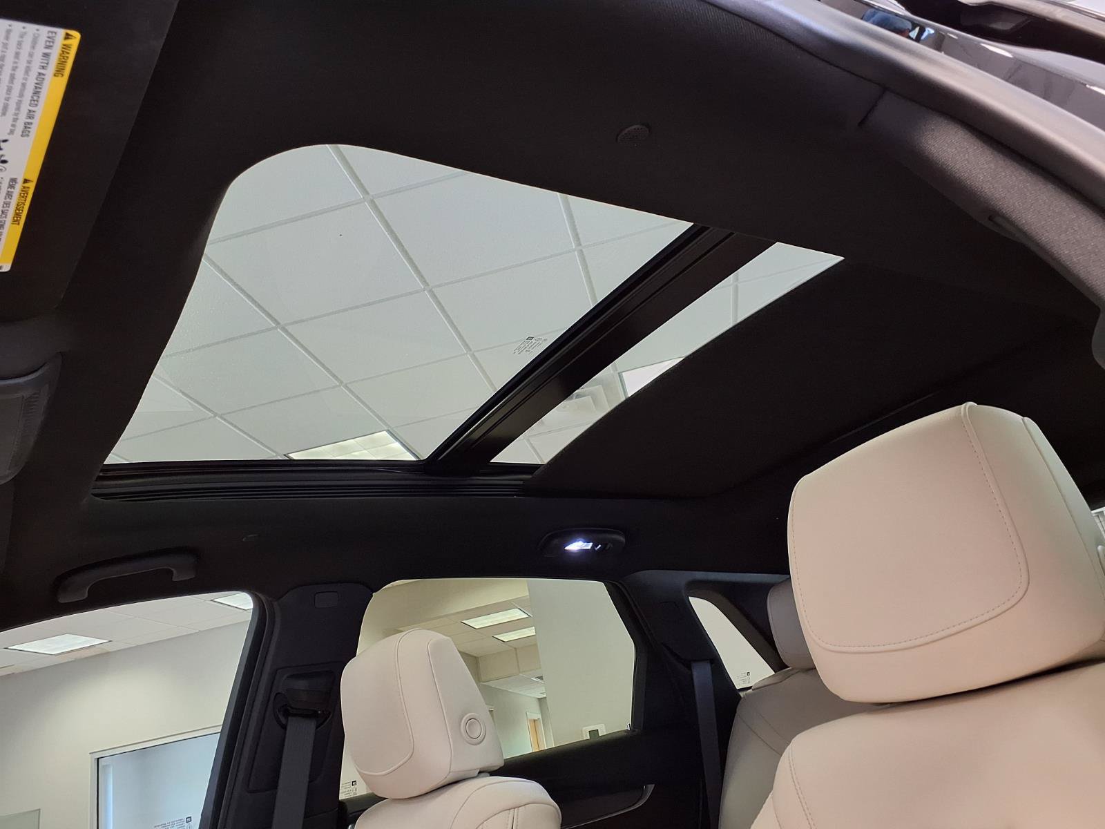 Certified 2025 Cadillac XT5 Sportv AWD/4WD image 23