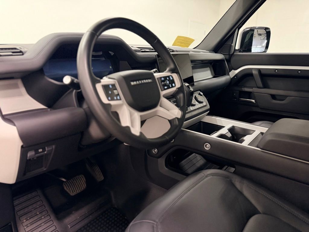 Used 2025 Land Rover Defender 110 S image 11