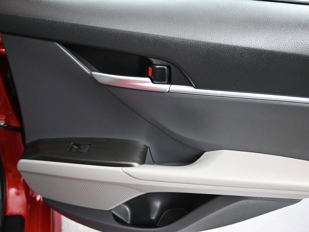 Used 2023 Toyota Camry SE image 34