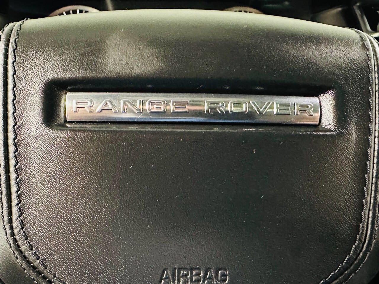 Used 2022 Land Rover Range Rover Velar R-Dynamic S AWD/4WD image 17