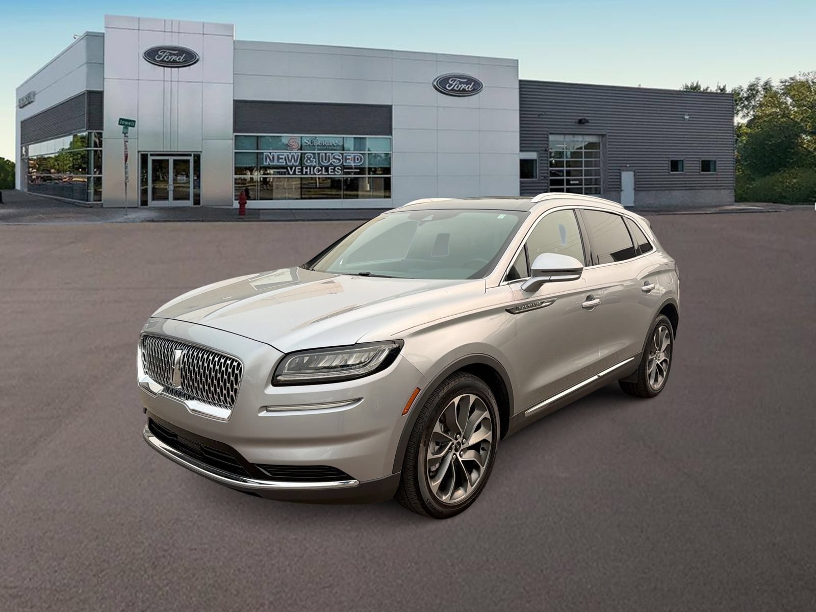 Used 2022 Lincoln Nautilus Reserve w/ Luxury Package AWD/4WD image 5