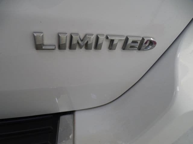 Certified 2022 Jeep Grand Cherokee Limited AWD/4WD image 28