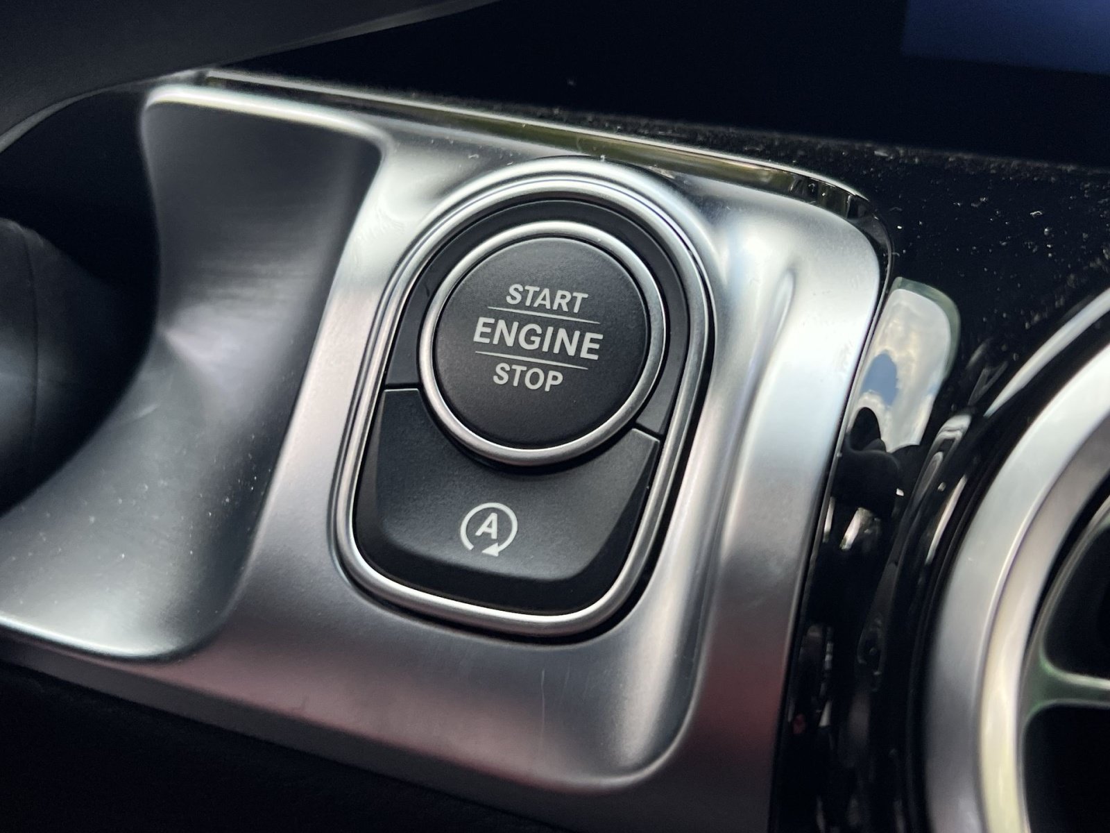 New 2026 Mercedes-Benz GLB 250 4MATIC image 38