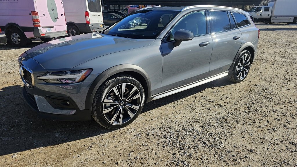 Certified 2024 Volvo V60 B5 Cross Country Ultimate
