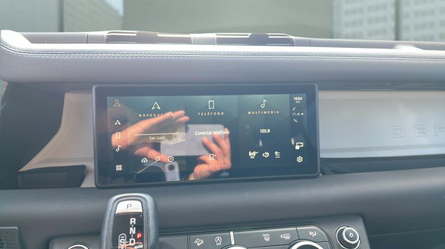 Used 2024 Land Rover Defender 110 S image 24