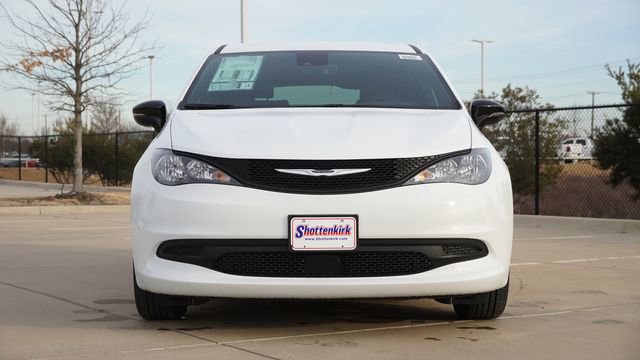 New 2026 Chrysler Voyager LX image 2